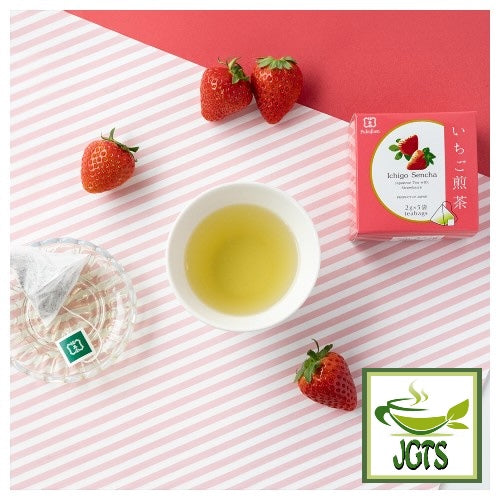 Fukujuen Ichigo (Strawberry) Sencha - Brewed in cup with package